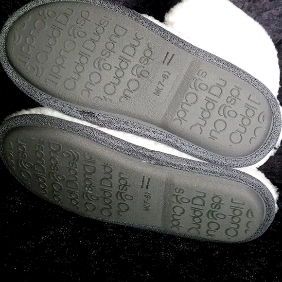 Cuddl Duds Bootie Slipper with Faux Sherpa Lining - Picture 2 of 2